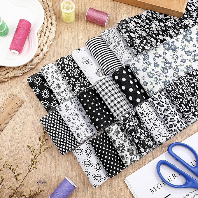 Ganeen 200 Pcs Christmas Fabric Patchwork Roll Quilting Fabric Roll up Quilting Strips 2.5 Inch Precut Patchwork for Craft Sewing DIY Crafts (Black White)