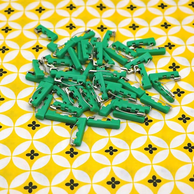 Curved Safety Pins with Grip Covers, Basting Pins for Quilting, Size 1, 50-Count, Green