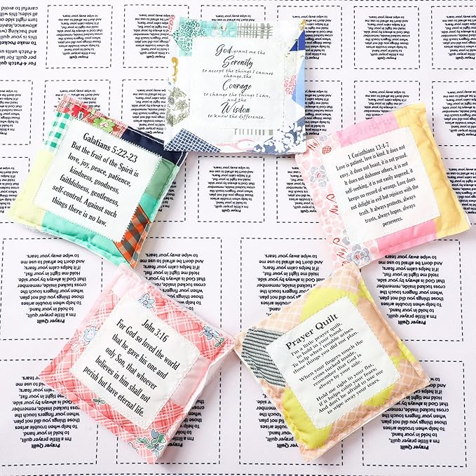 Ceenna Pocket Prayer Quilt Panel Squares with Small Wooden Crosses Mini Scripture Pocket Prayer Quilt Religious Spiritual Gift for Friend Family Easter Reward Gift