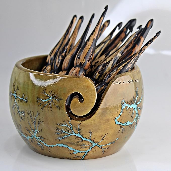 Wooden Yarn Bowl with Golden Design & 13-Piece Crochet Hook Set – Sizes 3.5mm to 12mm, Smooth Bamboo Crochet Hooks for Yarn, Ergonomic Knitting & Crochet Tools for Beginners & Experts