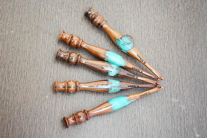 Blue Dutch Arts Wooden & Resin Crochet Hooks Set of 5 with Size:-4.5mm, 5mm, 5.5mm 6mm, 6.5mm | Ergonomic Yarn crochetting and Knitting Needles or Hook for Arthritic Hands & Soft Grip. (Peacock Blue)