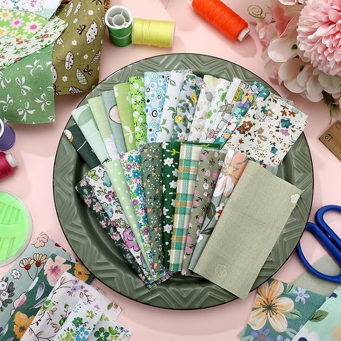 Kinlop 600 Pcs 4 x 4 Inch Cotton Fabric Square Precut Quilting Squares Printed Floral Patchwork Fabric Bundles for DIY Craft Sewing Clothing Accessory(Green)